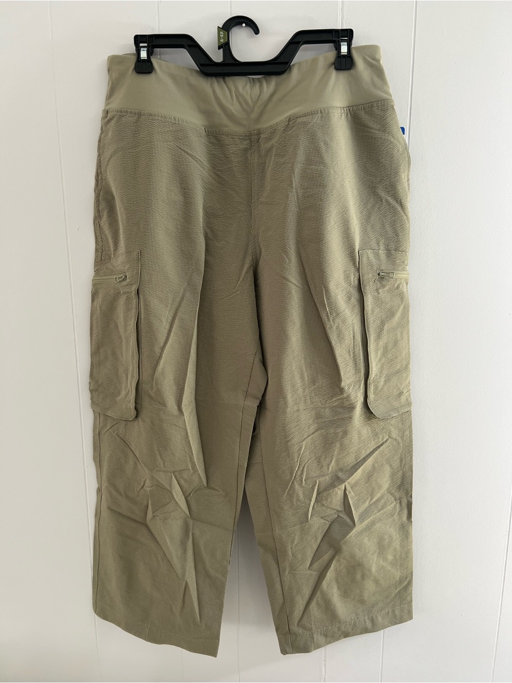 Sage Capri Cargo Pants in Olive #68